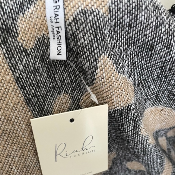 Women's Open Front Leopard Print Ruana Wrap Kimono - Picture 10 of 11